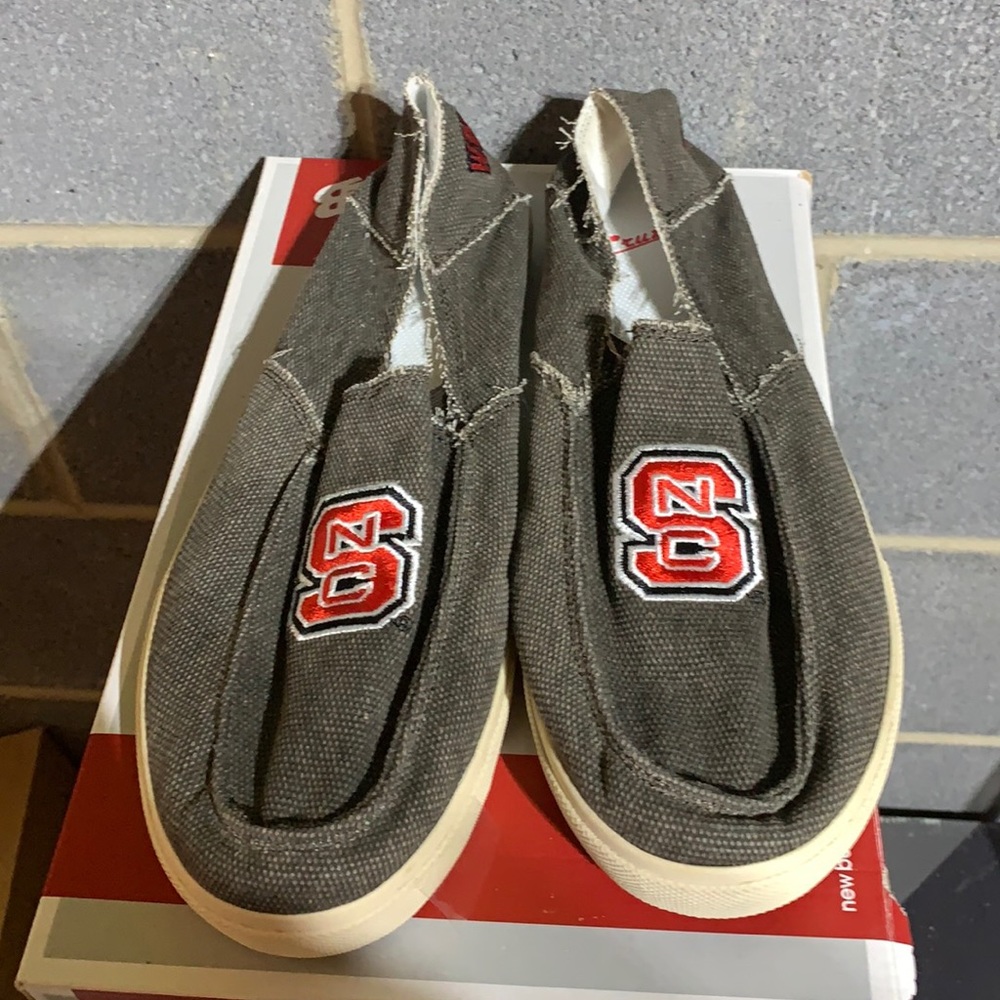 North Carolina State Loafers Men’s 11 by Cruzerz
